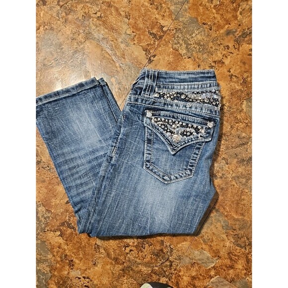 Miss Me Cuffed Capri Size 26 Embezzled Y2K Denim  ‎ Inseam 20"  (J1) - Picture 3 of 10